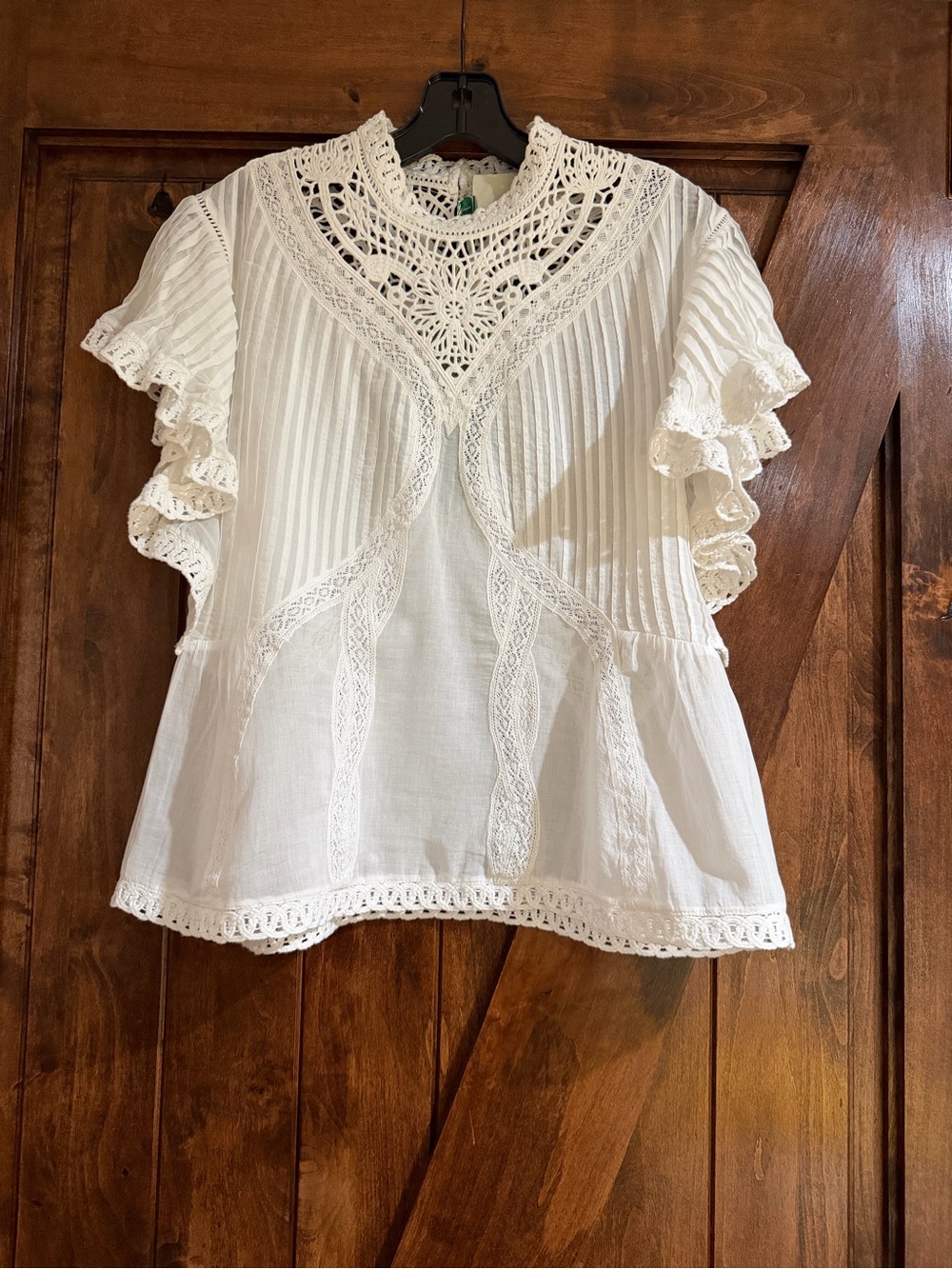 FARM Rio Lace Flutter Sleeve Top - Picture 6 of 9